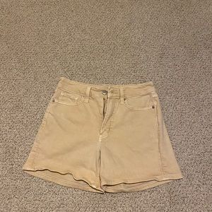 Old navy high rise khaki shorts size 0